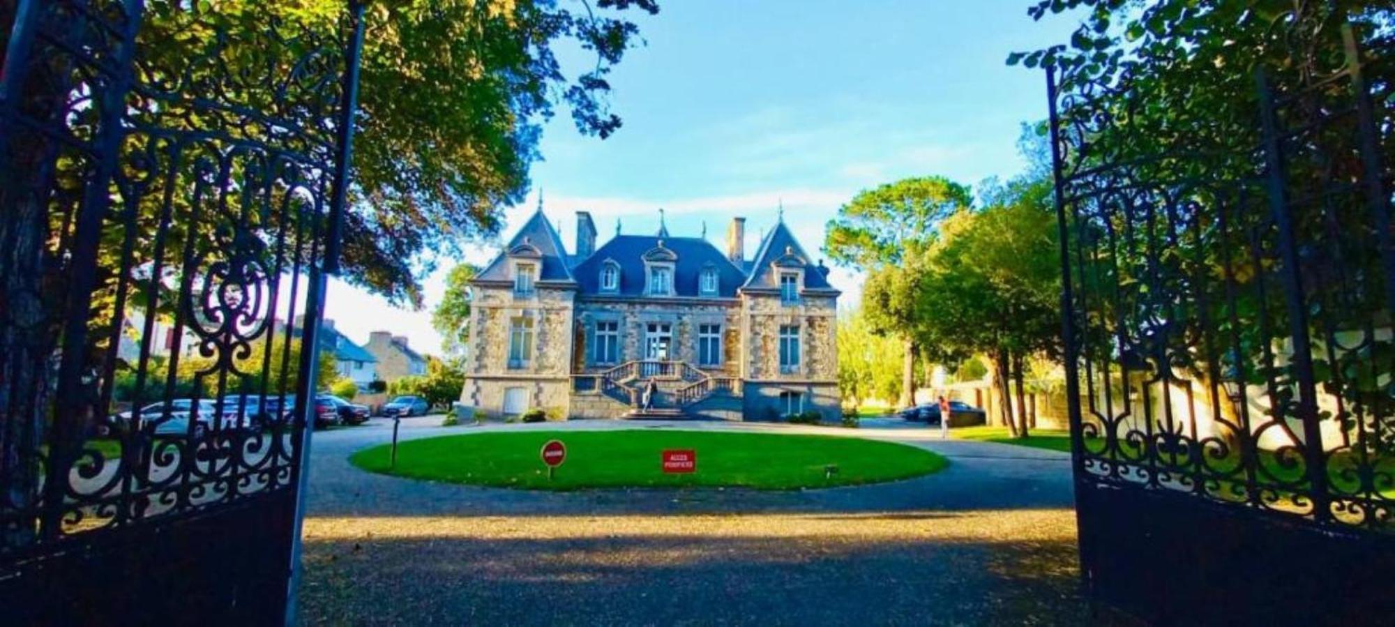 Manoir Le Castel & Villa Beaumaris Сен-Мало Екстер'єр фото